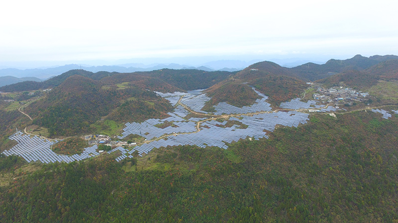 重慶山地項目光伏組件案例圖片